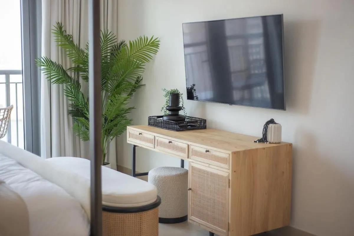 Stylish Cozy 3-Bedroom Apartment With Harbour Views In Dubai Creek Harbour