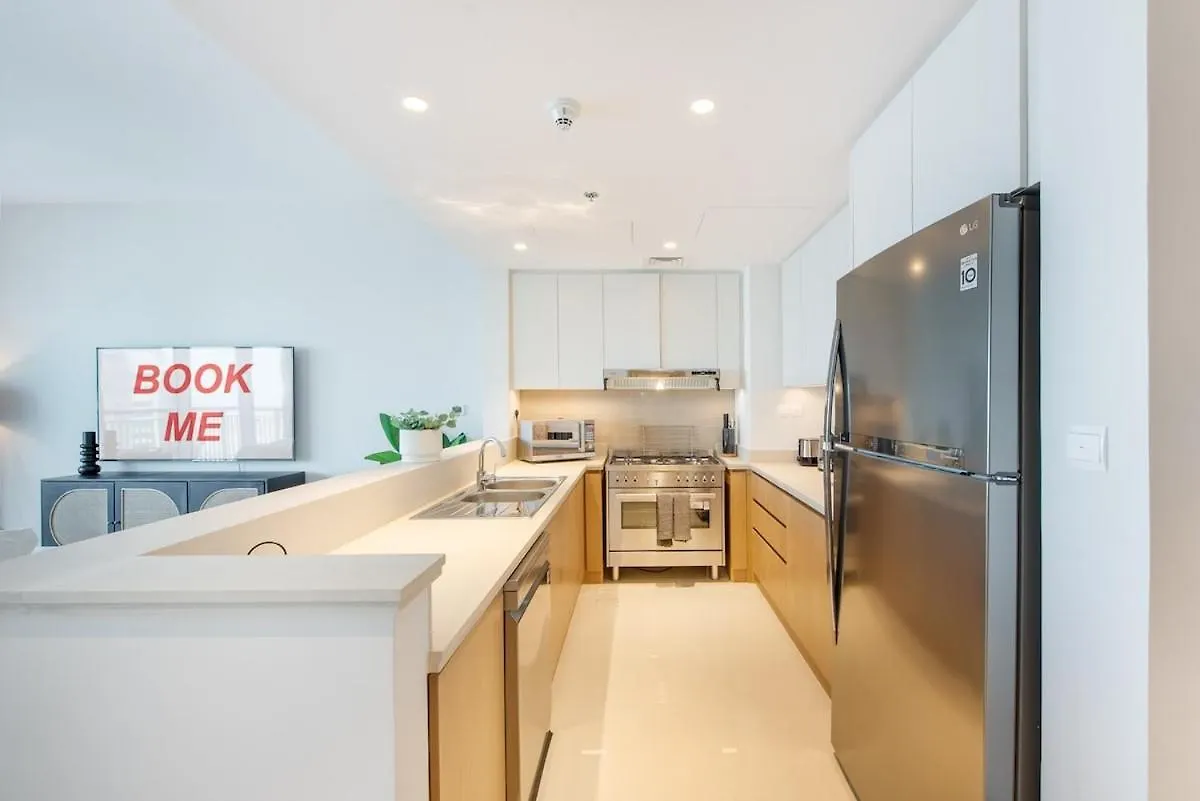 Stylish Cozy 3-Bedroom Apartment With Harbour Views In Dubai Creek Harbour 0*,  Förenade Arabemiraten