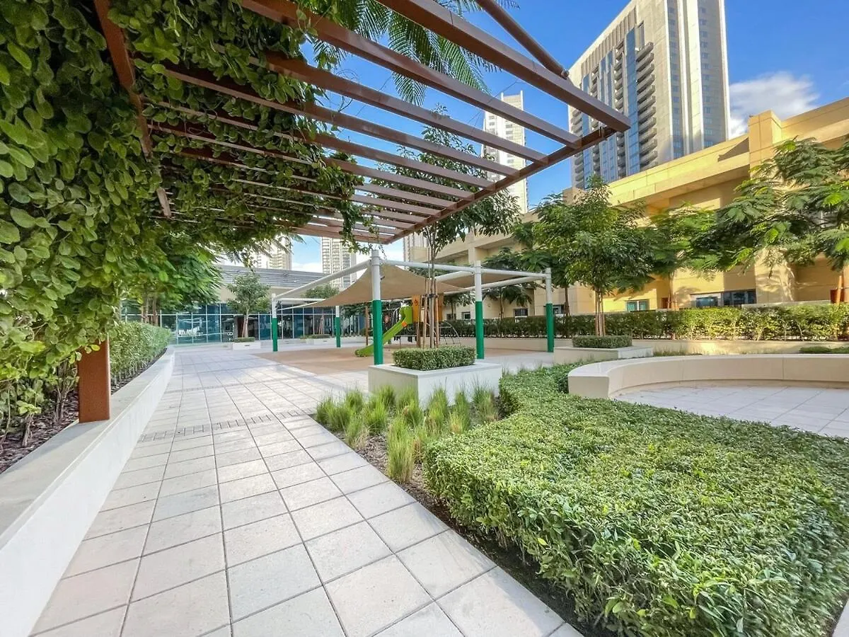 Stylish Cozy 3-Bedroom Apartment With Harbour Views In Dubai Creek Harbour