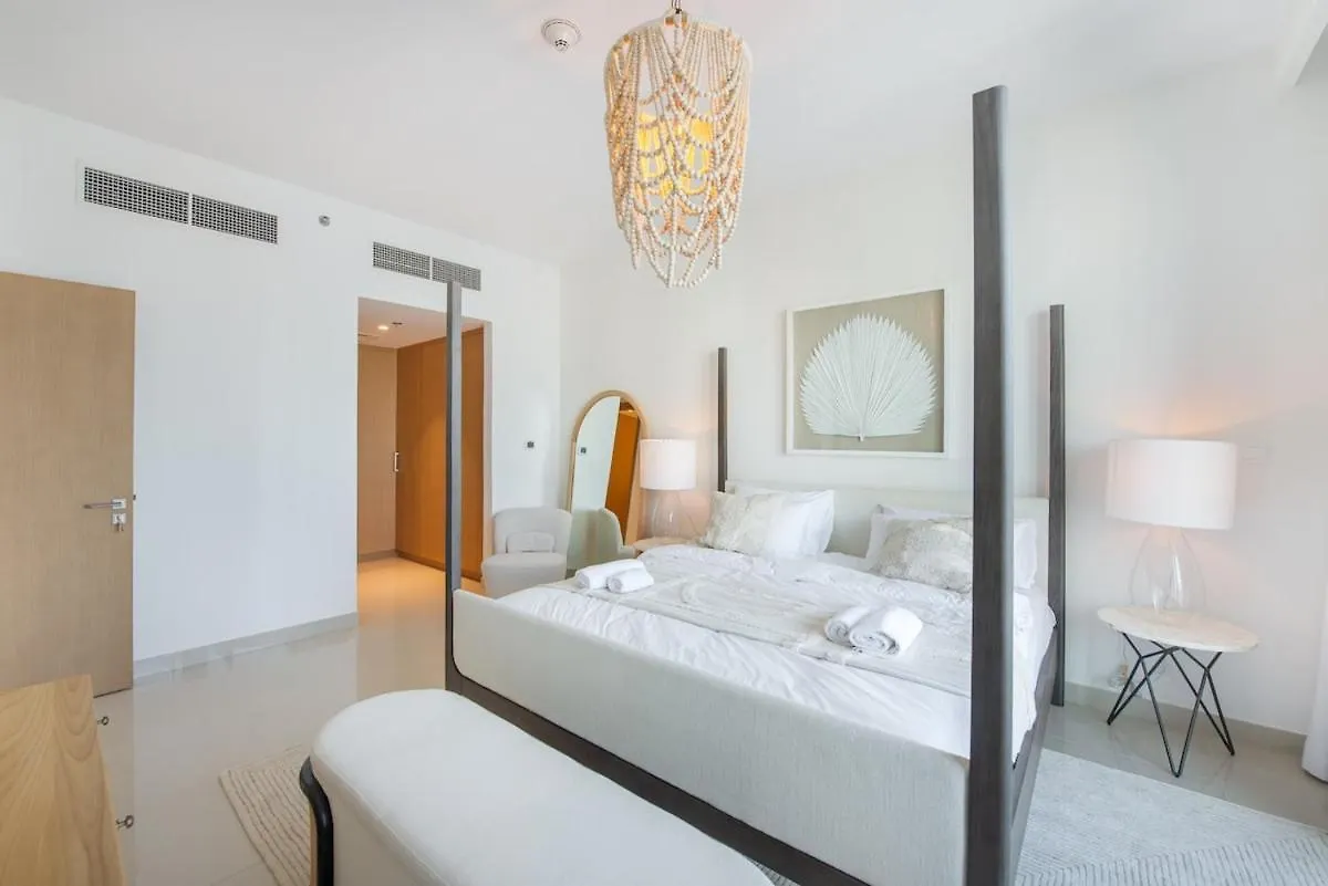 Stylish Cozy 3-Bedroom Apartment With Harbour Views In Dubai Creek Harbour