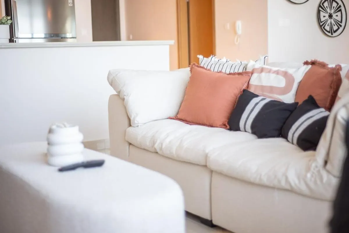 Stylish Cozy 3-Bedroom Apartment With Harbour Views In Dubai Creek Harbour